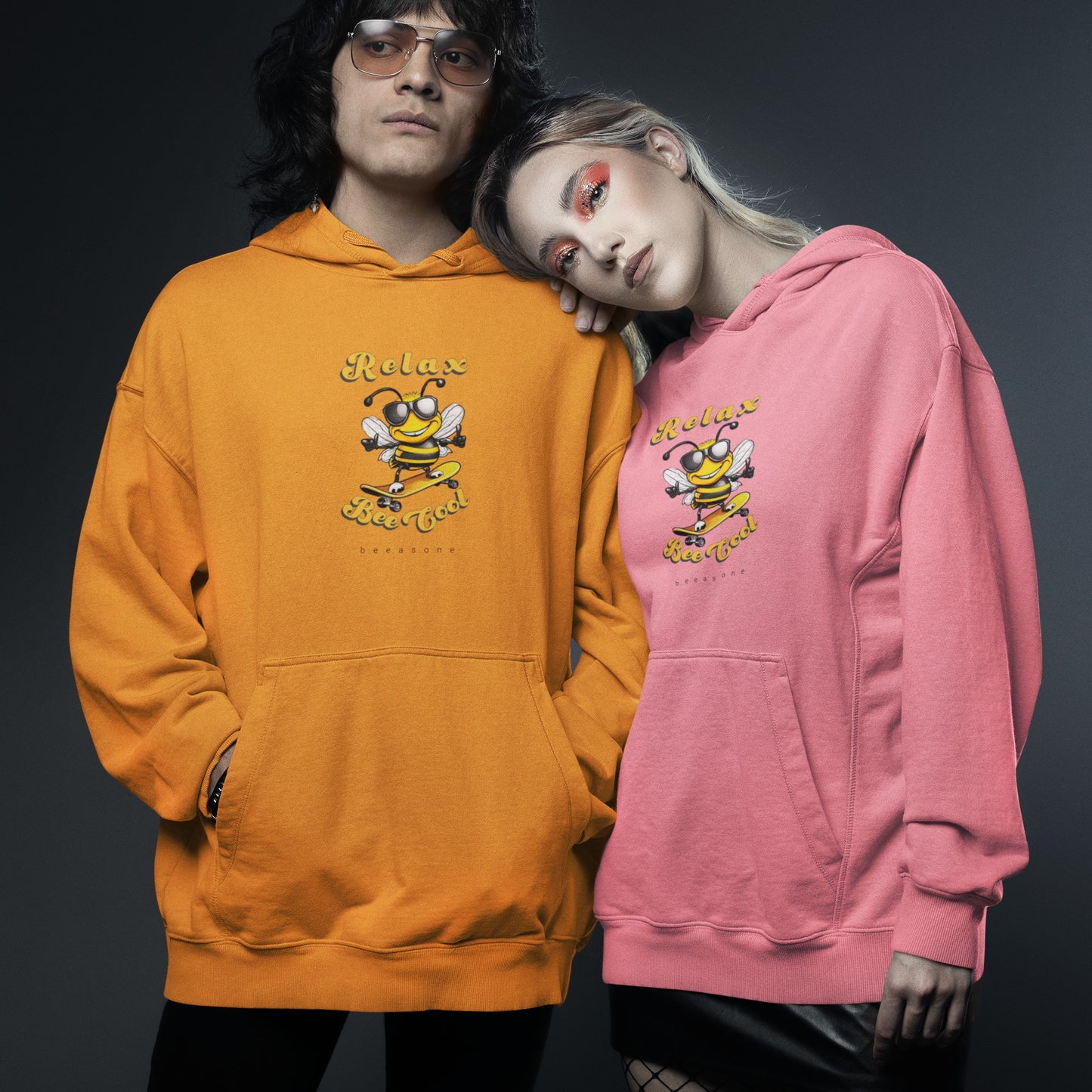 Relax with this cool beeasone Unisex Heavy Blend™ Hooded Sweatshirt