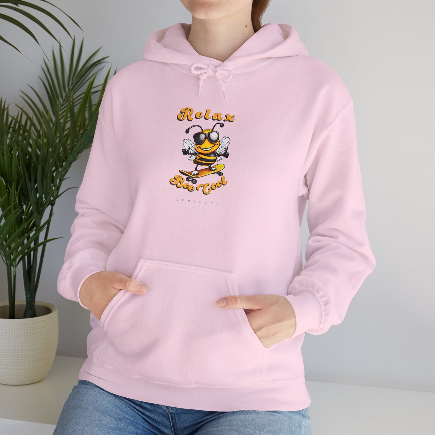 Relax with this cool beeasone Unisex Heavy Blend™ Hooded Sweatshirt