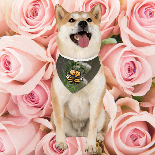 Hold bee close special couple's bandana collar for their fluffy bundle of joy (Includes adjustable buckle up black collar)