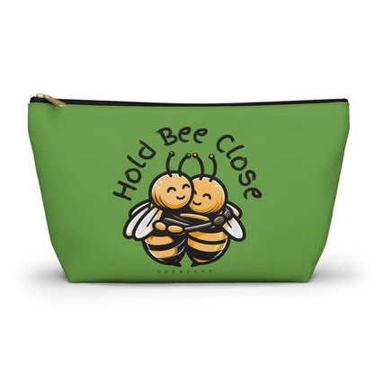 Bee Close beeasone stylish accessories / cosmetics pouch - Green