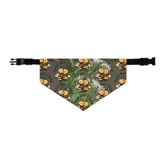 Hold bee tight special couple's bandana for their fluffy bundle of joy (Includes adjustable buckle up black collar)